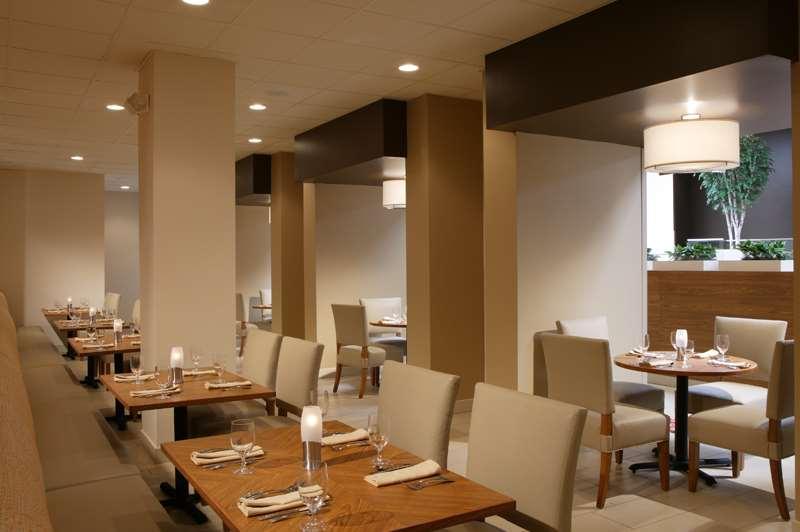 哥伦布/沃辛顿希尔顿逸林酒店 餐厅 照片